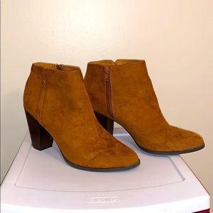 NY&C Tan Suede Ankle Boots